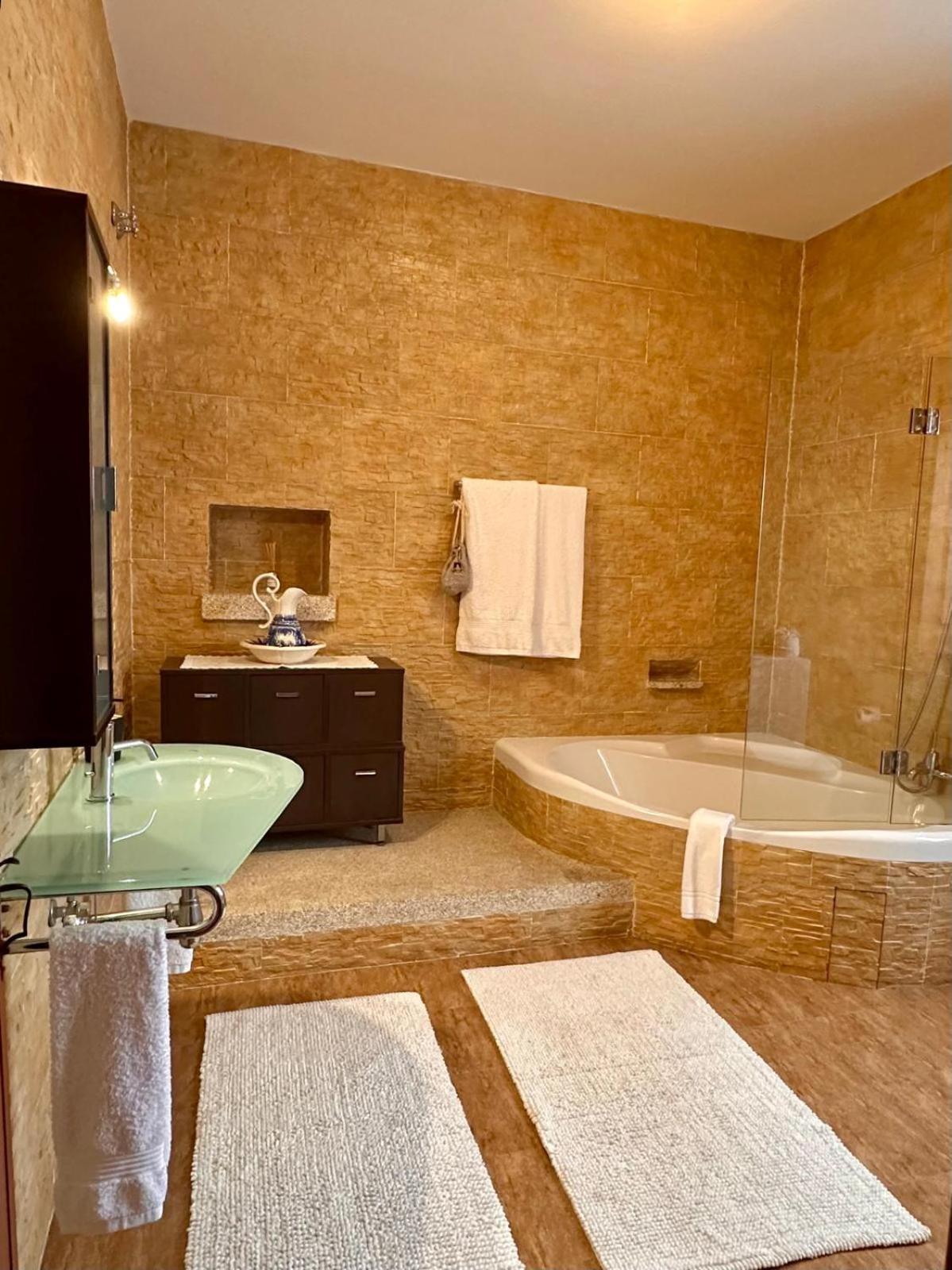 Guest house Casas Do Rio Cossourado (Braga)